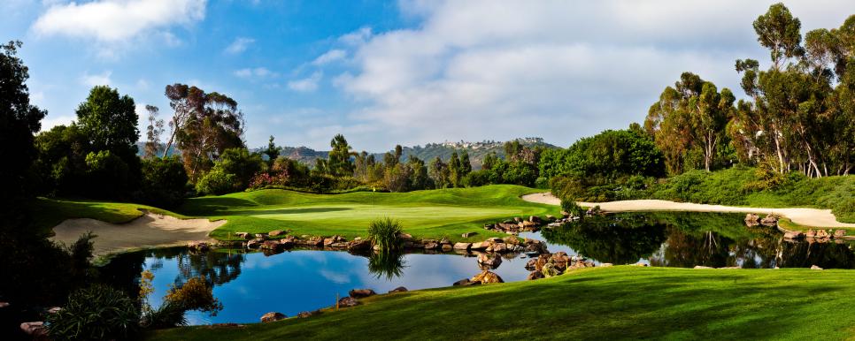 /content/dam/images/golfdigest/fullset/course-photos-for-places-to-play/Aviara Golf Club - Hole 8.jpg