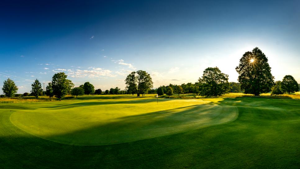 /content/dam/images/golfdigest/fullset/course-photos-for-places-to-play/BelvedereH18DSC00368-Pano.jpg