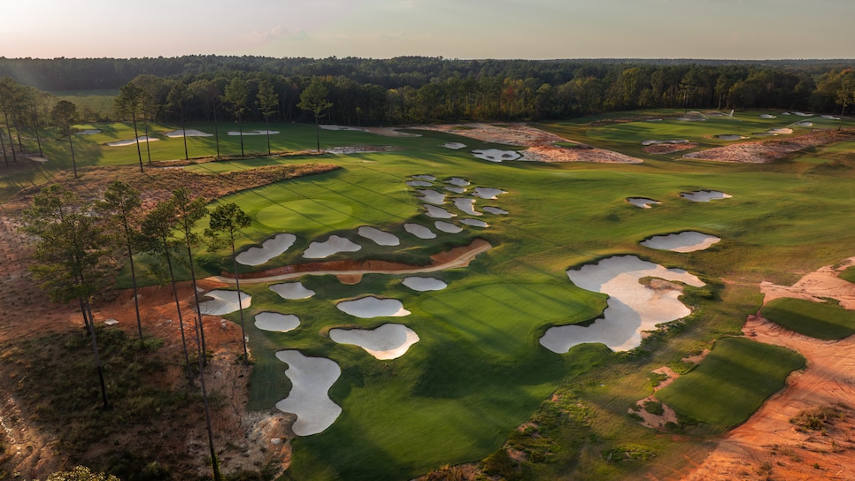 /content/dam/images/golfdigest/fullset/course-photos-for-places-to-play/Broomsedge_CarolinaPines_Kemper-21.jpg