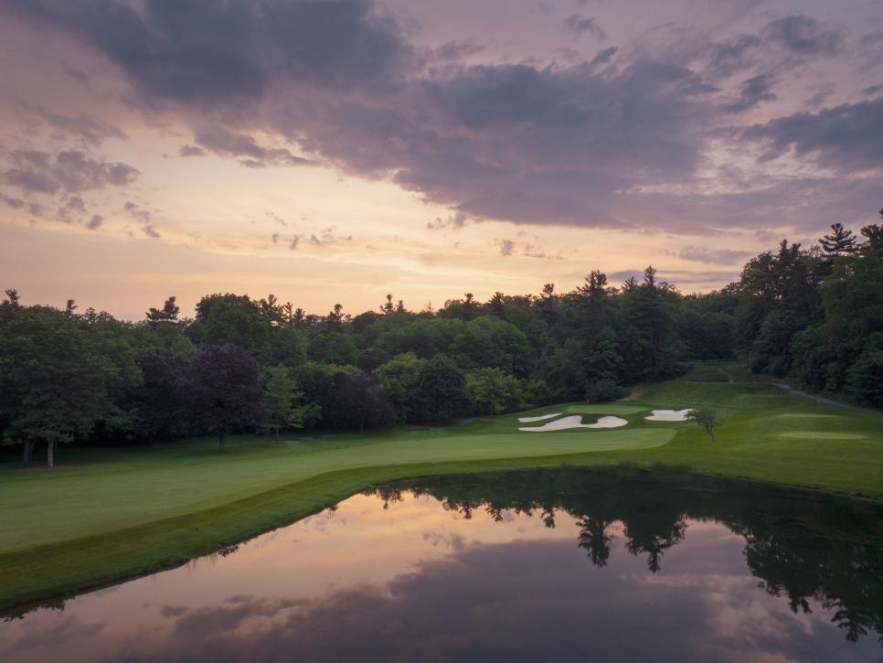 /content/dam/images/golfdigest/fullset/course-photos-for-places-to-play/Canada GC 10.jpg