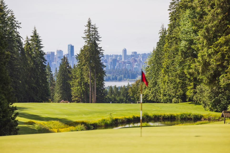 /content/dam/images/golfdigest/fullset/course-photos-for-places-to-play/Capilano_Golf_CC_Citybackground.jpg