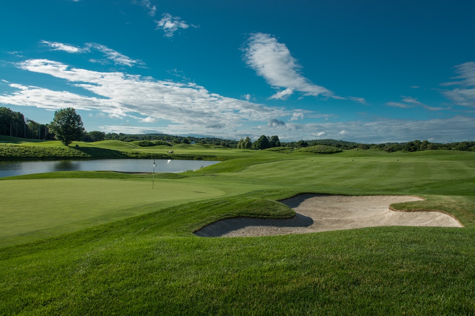 /content/dam/images/golfdigest/fullset/course-photos-for-places-to-play/CentennialGC_Lakes_1B.jpg