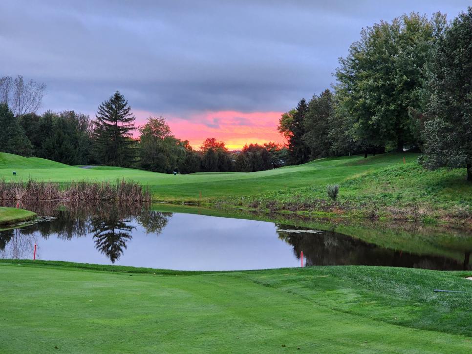 /content/dam/images/golfdigest/fullset/course-photos-for-places-to-play/Commonwealth-National-sunset-Pennsylvania-13507.jpg