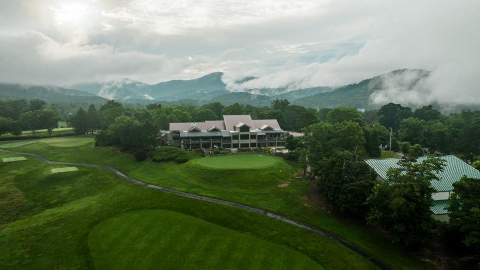 /content/dam/images/golfdigest/fullset/course-photos-for-places-to-play/Country-Club-of-Asheville-Clubhouse-6764.jpg