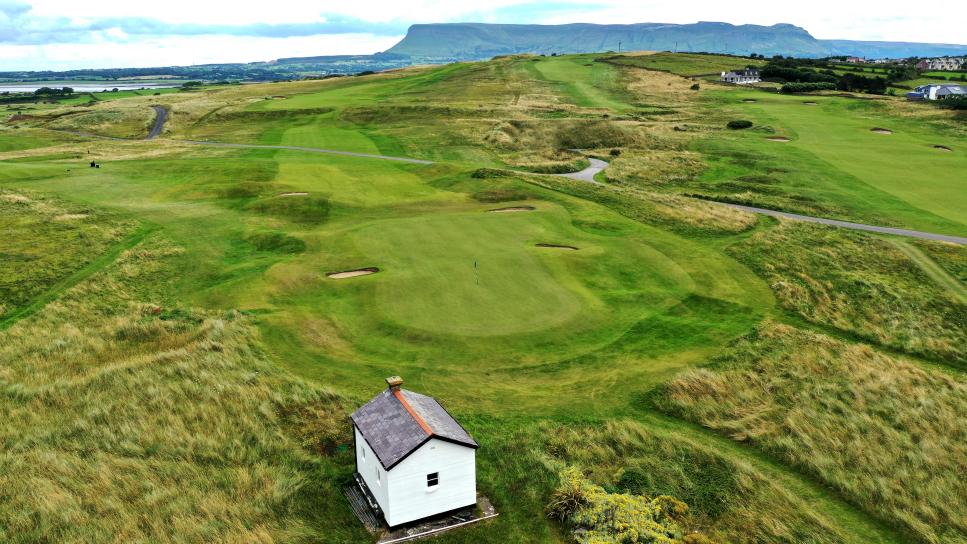 /content/dam/images/golfdigest/fullset/course-photos-for-places-to-play/CountySligo_04AerialBack_0601.jpg