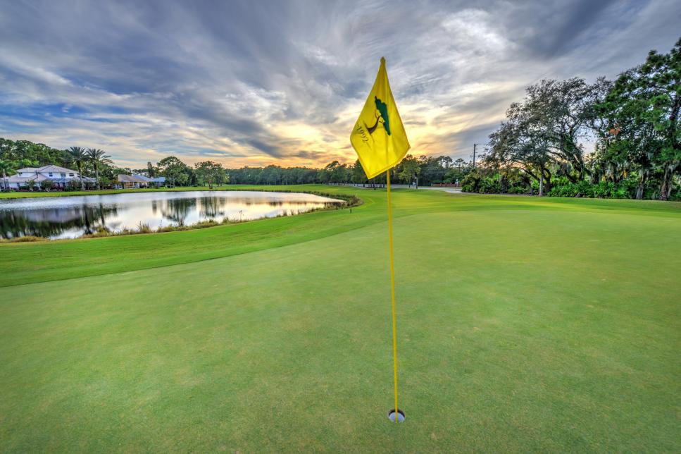 /content/dam/images/golfdigest/fullset/course-photos-for-places-to-play/Cypress-Head-Golf-Flag-16121.jpg