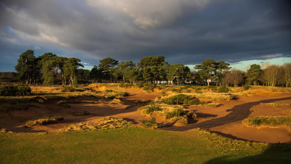 /content/dam/images/golfdigest/fullset/course-photos-for-places-to-play/Gaton england 3.jpg