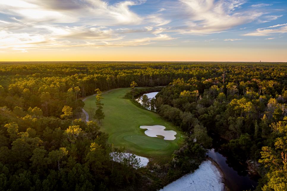 /content/dam/images/golfdigest/fullset/course-photos-for-places-to-play/Grand Bear (3)_Credit Andrew Culp Home in Two.jpg
