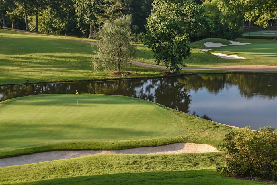 /content/dam/images/golfdigest/fullset/course-photos-for-places-to-play/Greenville-CC-Riverside-1-South-Carolina-10214.jpg