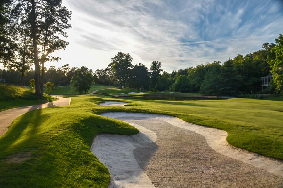 /content/dam/images/golfdigest/fullset/course-photos-for-places-to-play/Greenville-CC-Riverside-3-South-Carolina-10214.jpg