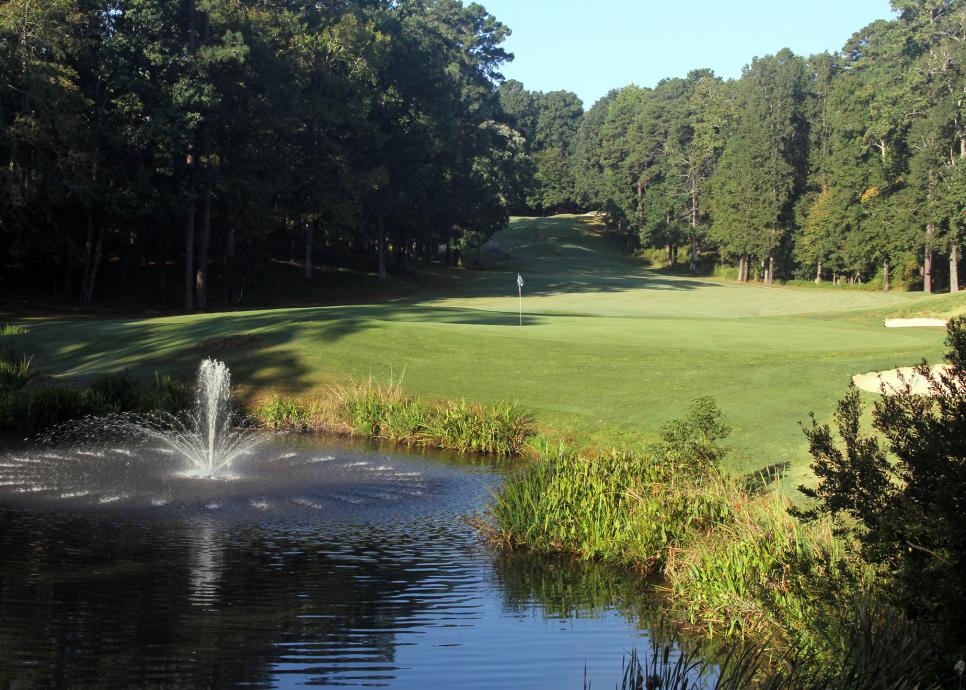 /content/dam/images/golfdigest/fullset/course-photos-for-places-to-play/Harbor-Club-Hole15-13842.jpg