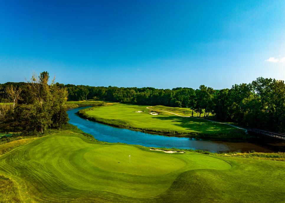 /content/dam/images/golfdigest/fullset/course-photos-for-places-to-play/Harbor-Shore-River-24827.jpg