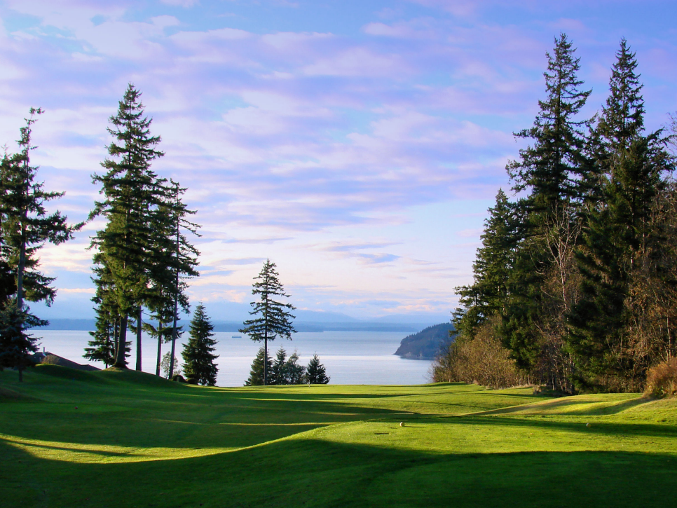 /content/dam/images/golfdigest/fullset/course-photos-for-places-to-play/Harbour-Pointe-Sky-13188.png