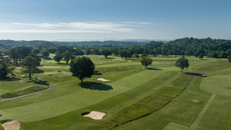 /content/dam/images/golfdigest/fullset/course-photos-for-places-to-play/Holston-Hills-Country-Club-Straights-10549.jpg