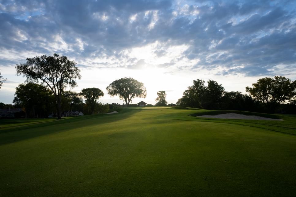 /content/dam/images/golfdigest/fullset/course-photos-for-places-to-play/Interlachen-Country-Club-Fairway2-6025.jpg