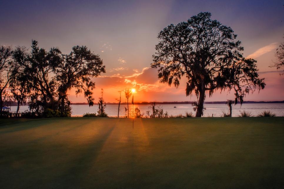/content/dam/images/golfdigest/fullset/course-photos-for-places-to-play/Isleworth-Florida-1952.jpg