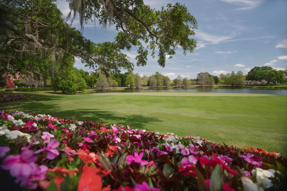 /content/dam/images/golfdigest/fullset/course-photos-for-places-to-play/Isleworth-Hole11-Florida-1952.jpg