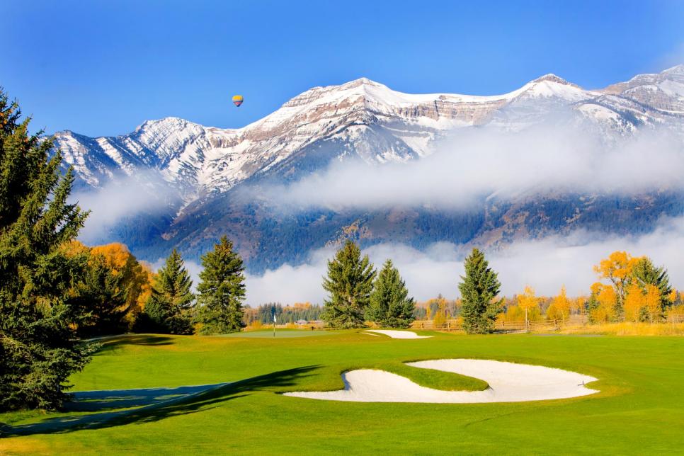 /content/dam/images/golfdigest/fullset/course-photos-for-places-to-play/Jackson-Hole-GC-Hole15-Wyoming-12417.jpg