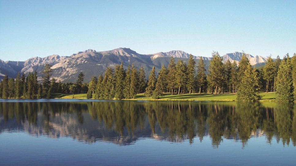 /content/dam/images/golfdigest/fullset/course-photos-for-places-to-play/Jasper_Park_Lodge_GC_View.jpg