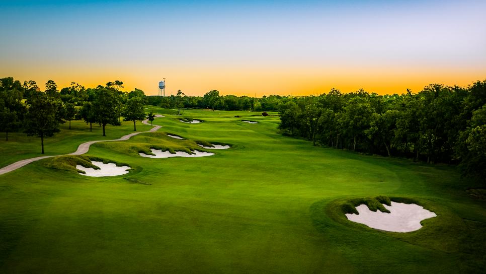 /content/dam/images/golfdigest/fullset/course-photos-for-places-to-play/Jimmie-Austin-Golf-Club-9-Oklahoma-9318.jpg