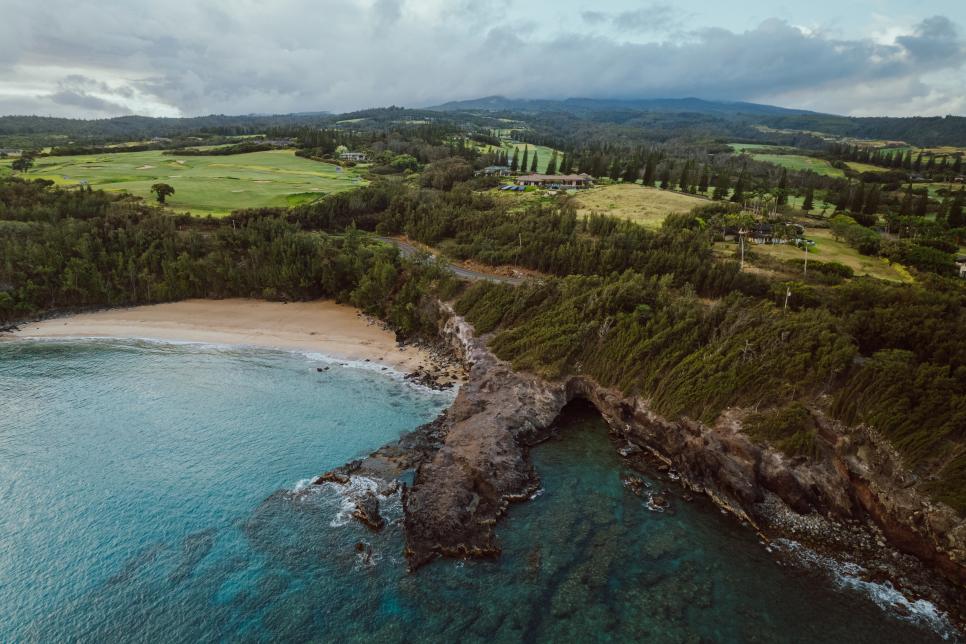/content/dam/images/golfdigest/fullset/course-photos-for-places-to-play/Kapalua-Plantation-Course-27850.jpg