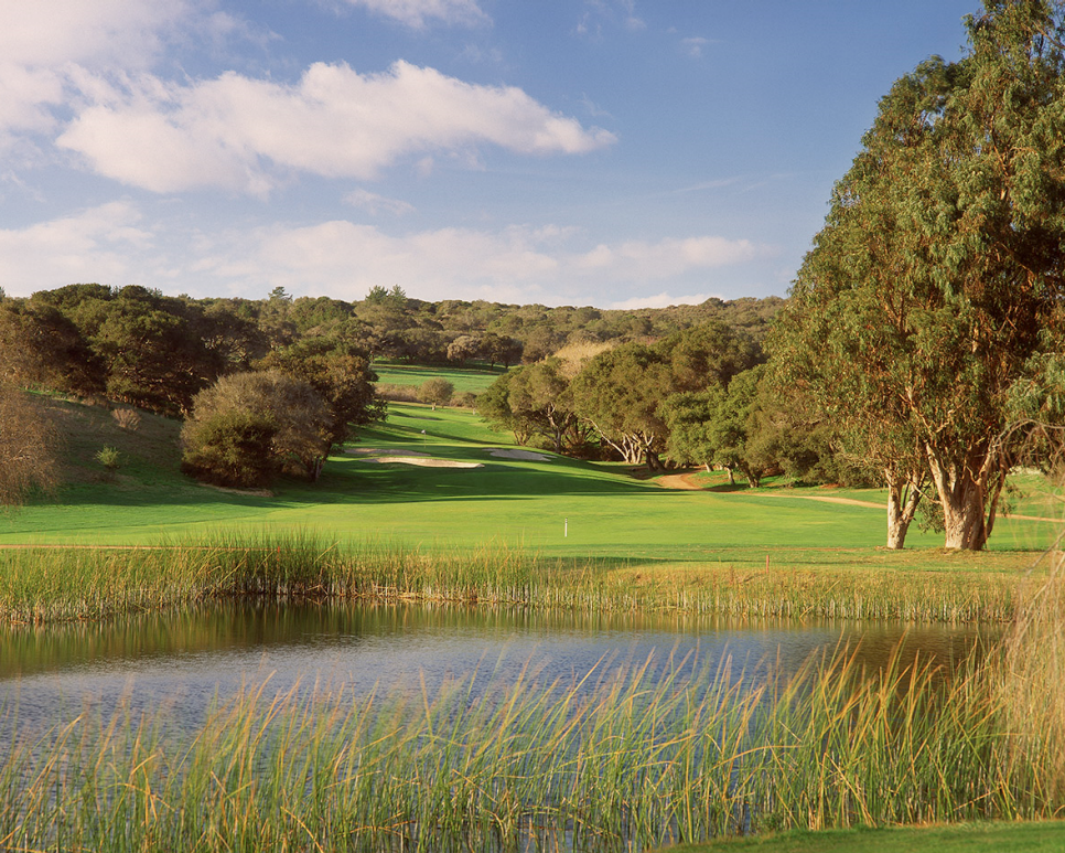 /content/dam/images/golfdigest/fullset/course-photos-for-places-to-play/La-Purisima-Golf-12491.png