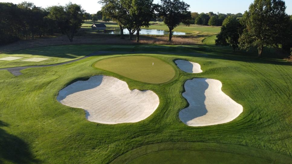 /content/dam/images/golfdigest/fullset/course-photos-for-places-to-play/Lancaster-Country-Club-3Green-232599731.JPG