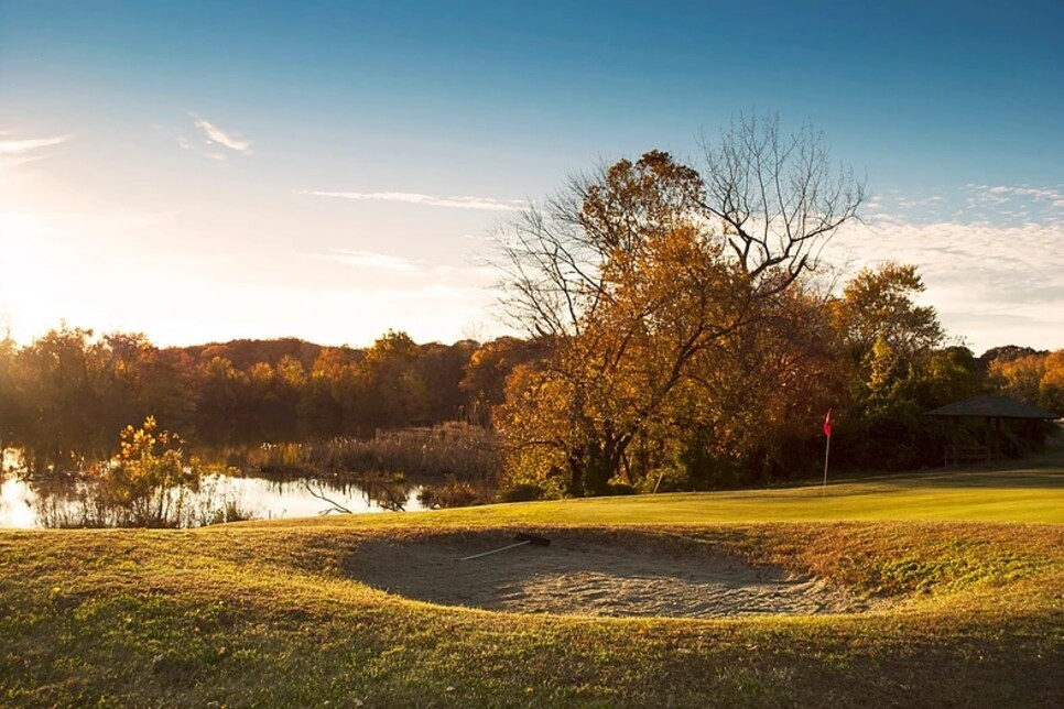 /content/dam/images/golfdigest/fullset/course-photos-for-places-to-play/Langston 002 Washington DC.jpg