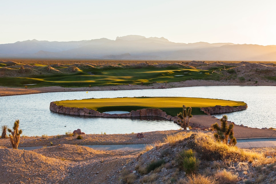 Las-Vegas-Paiute-Resort-Wolf-Fifteenth-Hole-21242