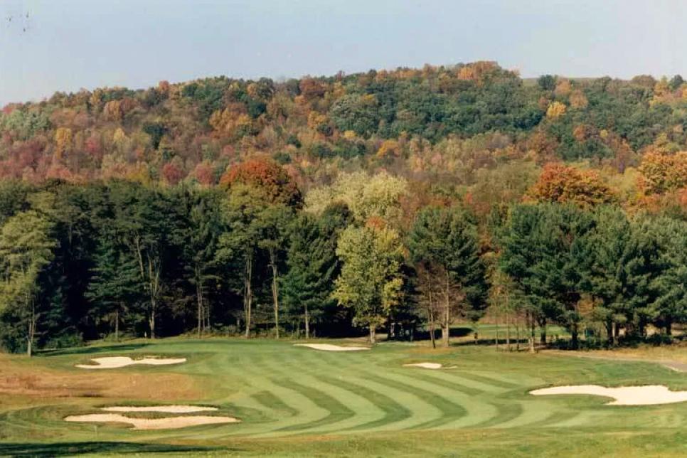 /content/dam/images/golfdigest/fullset/course-photos-for-places-to-play/Links-at-Hiawatha-Landing-Hole15-16761.jpg