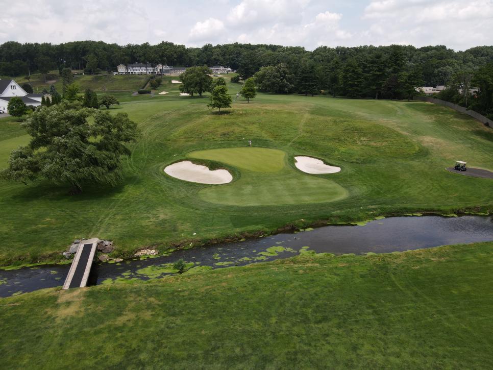 /content/dam/images/golfdigest/fullset/course-photos-for-places-to-play/Manufacturers-Hole17-Pennsylvania-9766.JPG
