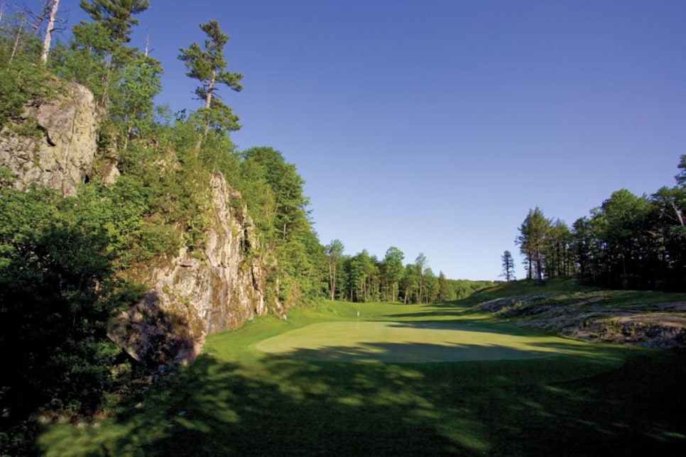 marquette-golf-club-greywalls-fifth-hole-22806