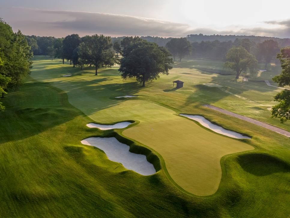 /content/dam/images/golfdigest/fullset/course-photos-for-places-to-play/Oak-Hill-Country-Club-8-East -8207.jpg