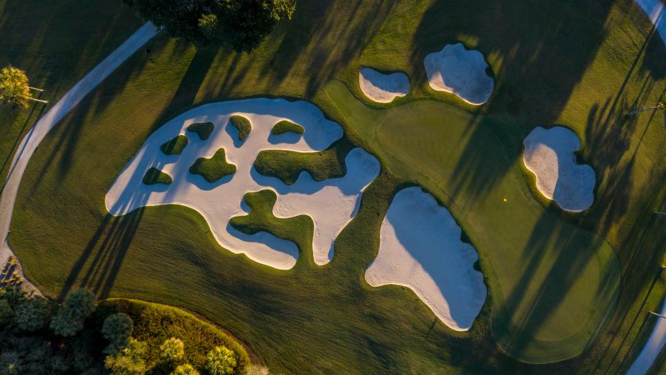 /content/dam/images/golfdigest/fullset/course-photos-for-places-to-play/Pine-Tree-GC-Hole13aerial-Florida-2149.jpg