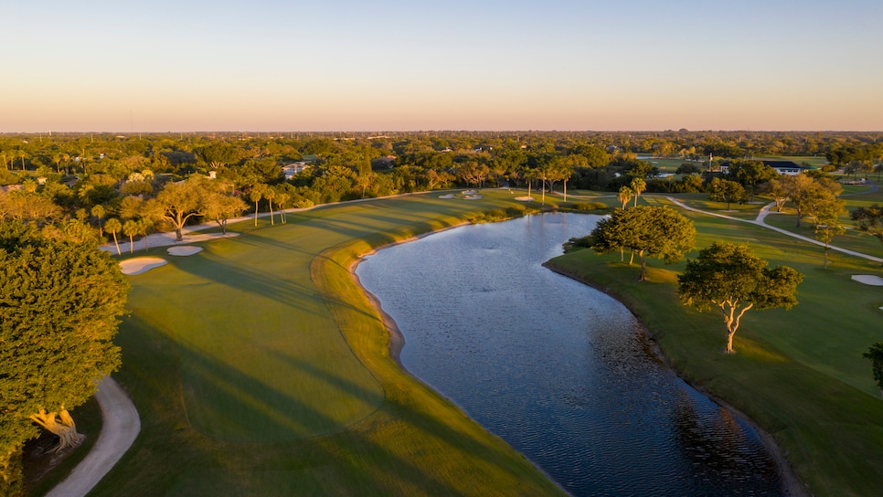 /content/dam/images/golfdigest/fullset/course-photos-for-places-to-play/Pine-Tree-GC-Hole7-Florida-2149.jpg