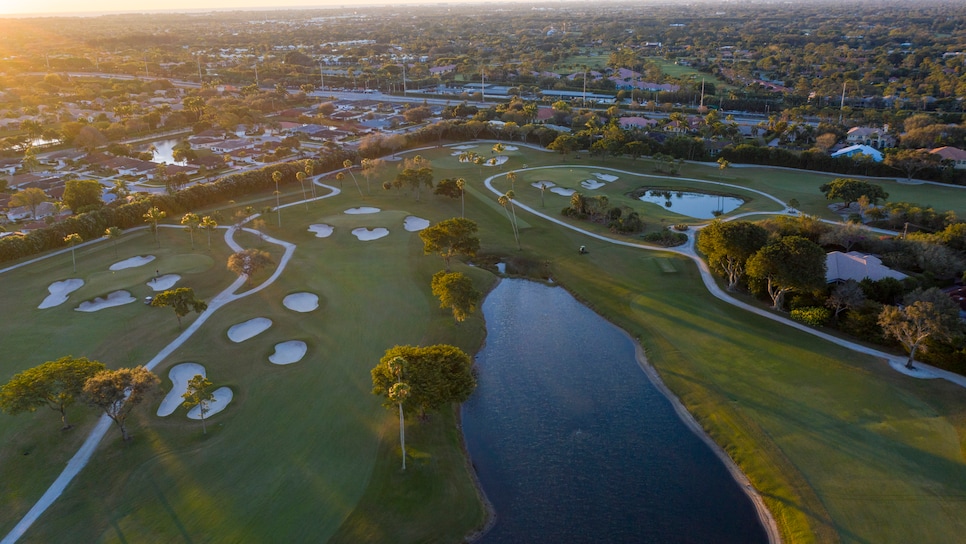 /content/dam/images/golfdigest/fullset/course-photos-for-places-to-play/Pine-Tree-GC-aerial-Florida-2149.jpg