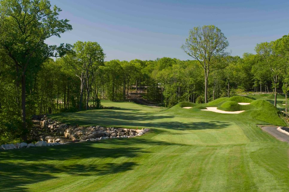 /content/dam/images/golfdigest/fullset/course-photos-for-places-to-play/Pound-Ridge-Golf-Course-Hole10-8257.jpg