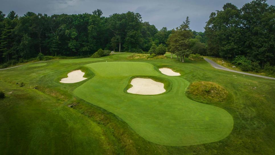 /content/dam/images/golfdigest/fullset/course-photos-for-places-to-play/SalemCC-2-Hole3-4851.jpg
