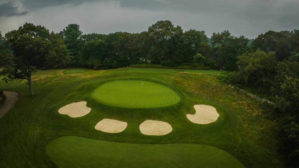 /content/dam/images/golfdigest/fullset/course-photos-for-places-to-play/SalemCC-6-12thgreen-4851.jpg