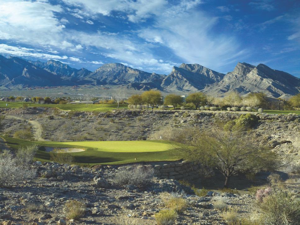 /content/dam/images/golfdigest/fullset/course-photos-for-places-to-play/TPC Las Vegas hole 3.jpg