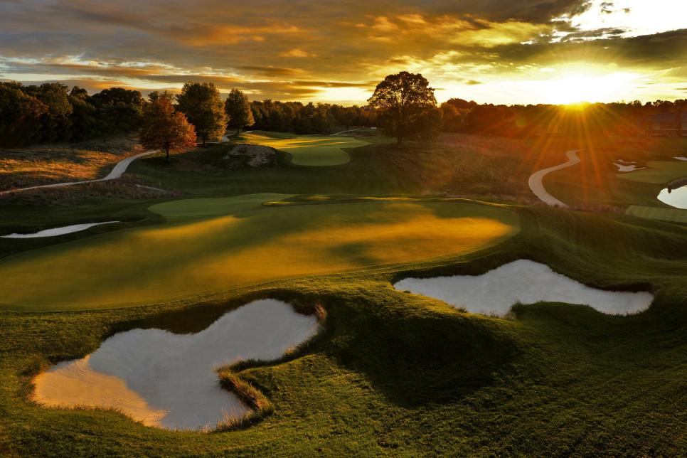 /content/dam/images/golfdigest/fullset/course-photos-for-places-to-play/TPC-Potomac-Hole16-Maryland-5051.jpg