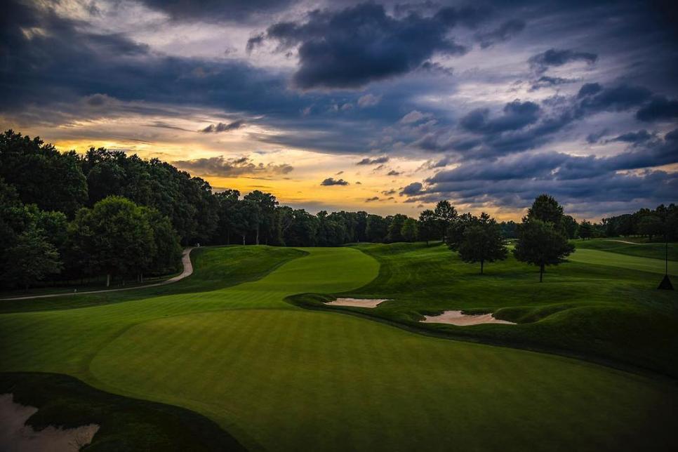 /content/dam/images/golfdigest/fullset/course-photos-for-places-to-play/TPC-Potomac-Hole8-Maryland-5051.jpg