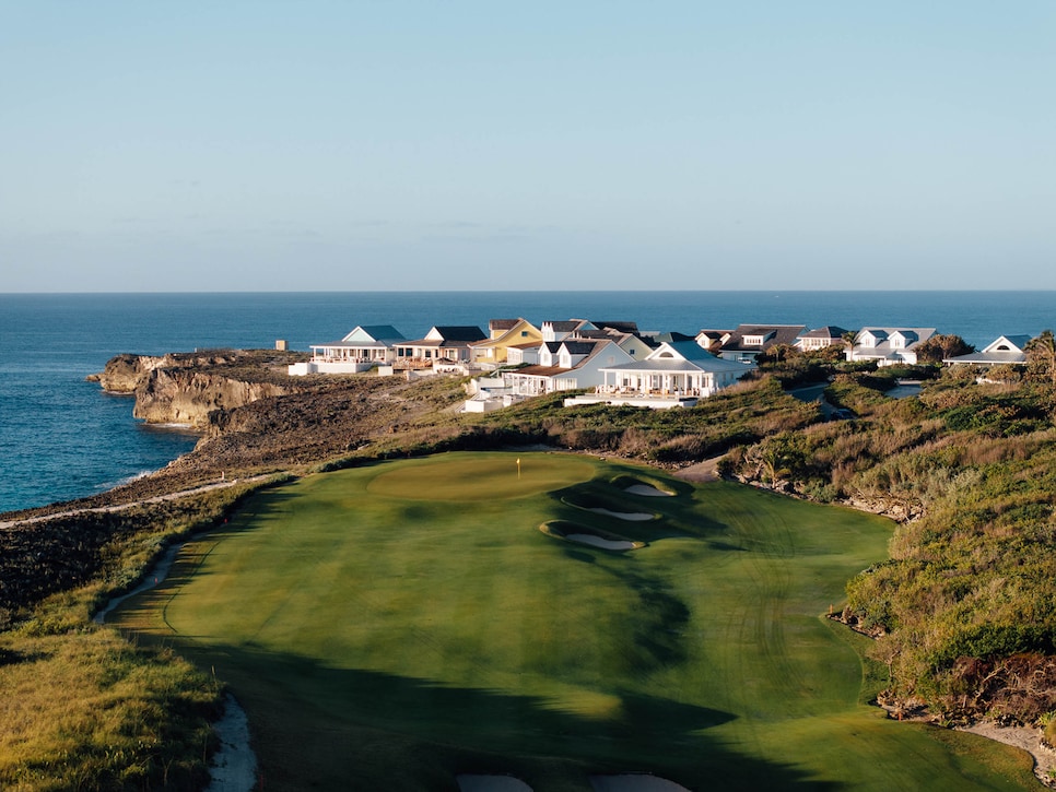 /content/dam/images/golfdigest/fullset/course-photos-for-places-to-play/The Abaco Club 18th Hole + The Cliffs.jpg