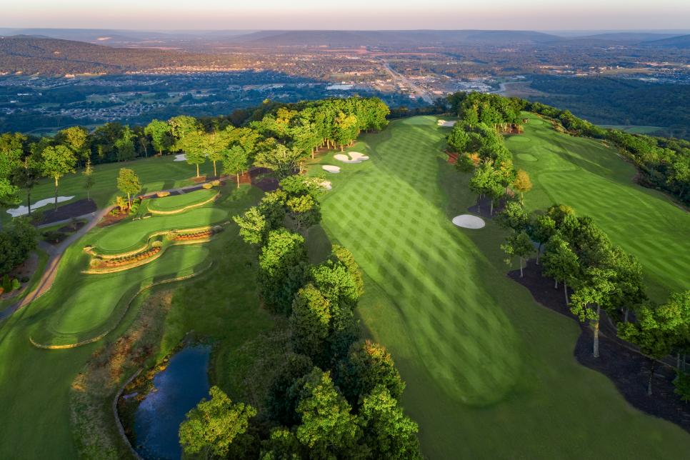 /content/dam/images/golfdigest/fullset/course-photos-for-places-to-play/The-Ledges-Overview-19052.jpg