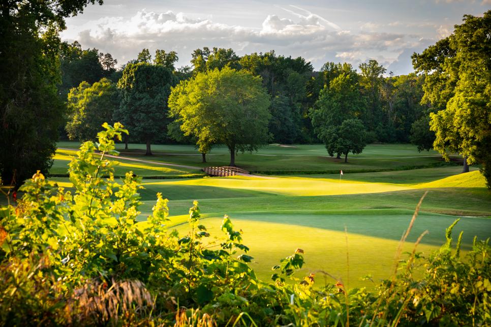 /content/dam/images/golfdigest/fullset/course-photos-for-places-to-play/The_Cardinal_Pete_Dye_Bushes_6728.jpg