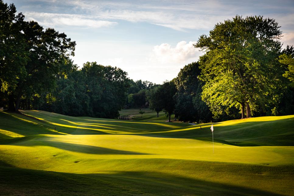 /content/dam/images/golfdigest/fullset/course-photos-for-places-to-play/The_Cardinal_Pete_Dye_Hills_6728.jpg