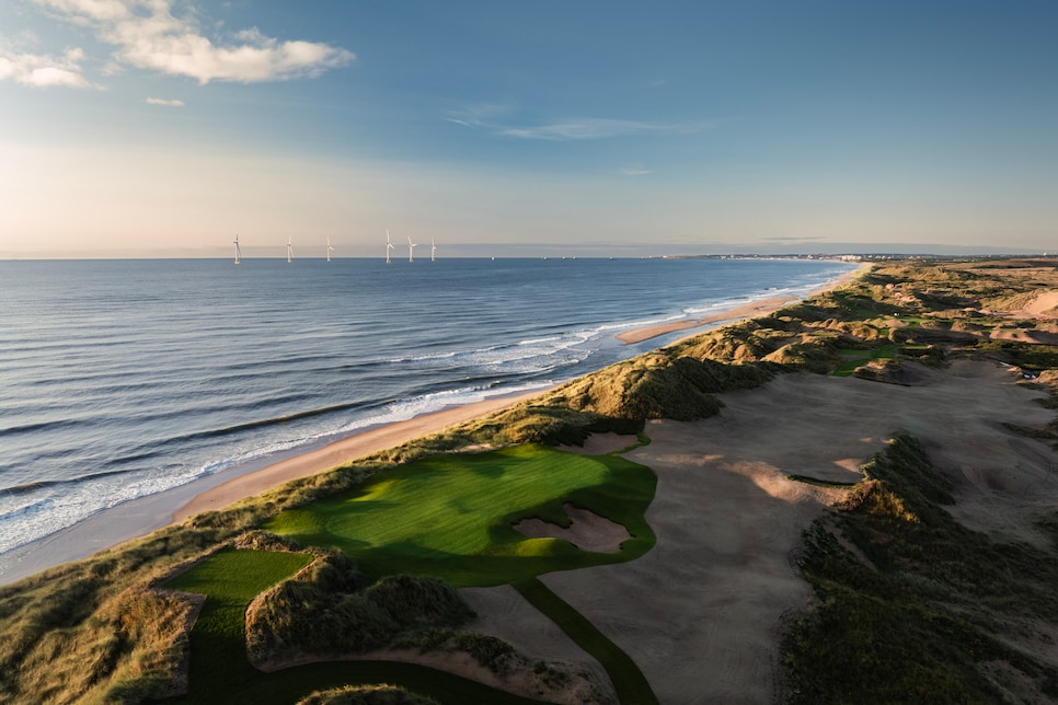 https://www.golfdigest.com/content/dam/images/golfdigest/fullset/course-photos-for-places-to-play/Trump International Golf Links Scotland-New Course-Hole 11-Jacob Sjöman-August 24.jpg