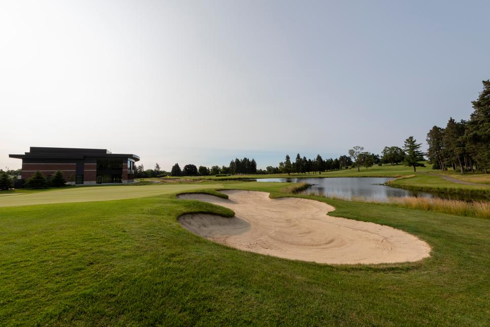 university-of-michigan-golf-course-eighteenth-hole-5822