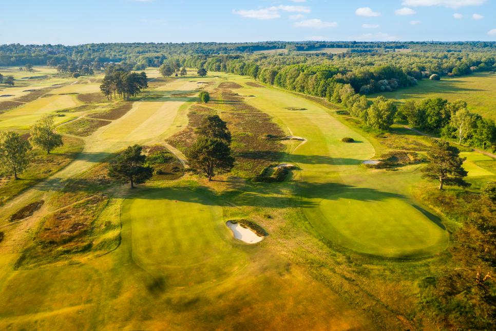 /content/dam/images/golfdigest/fullset/course-photos-for-places-to-play/Walton-Heath-Golf-Club-4th Old, 15th, 16th New.jpg