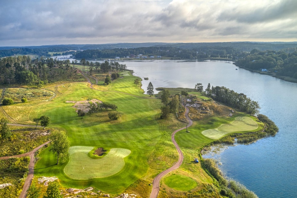 /content/dam/images/golfdigest/fullset/course-photos-for-places-to-play/aland-golf-club-slottsbanan.jpg